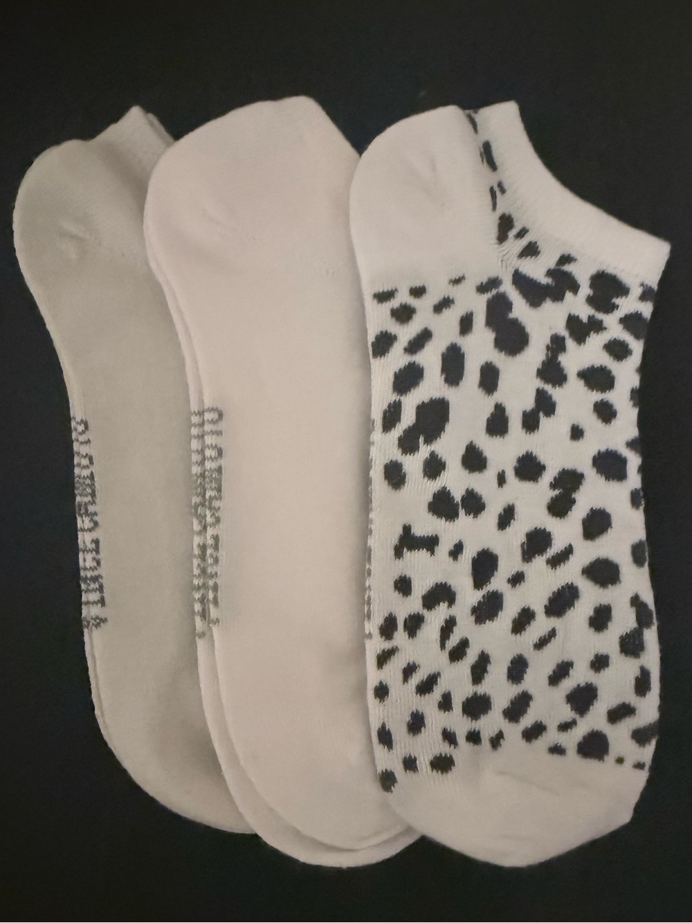 Vince Camuto 3-Pack No-Show Socks in Light Gray, White, Black & White Leopard